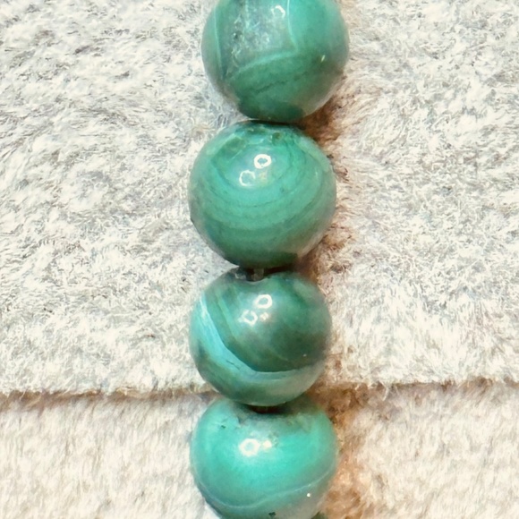 Malachite Round Beaded Stretchy Bracelet - Picture 6 of 14